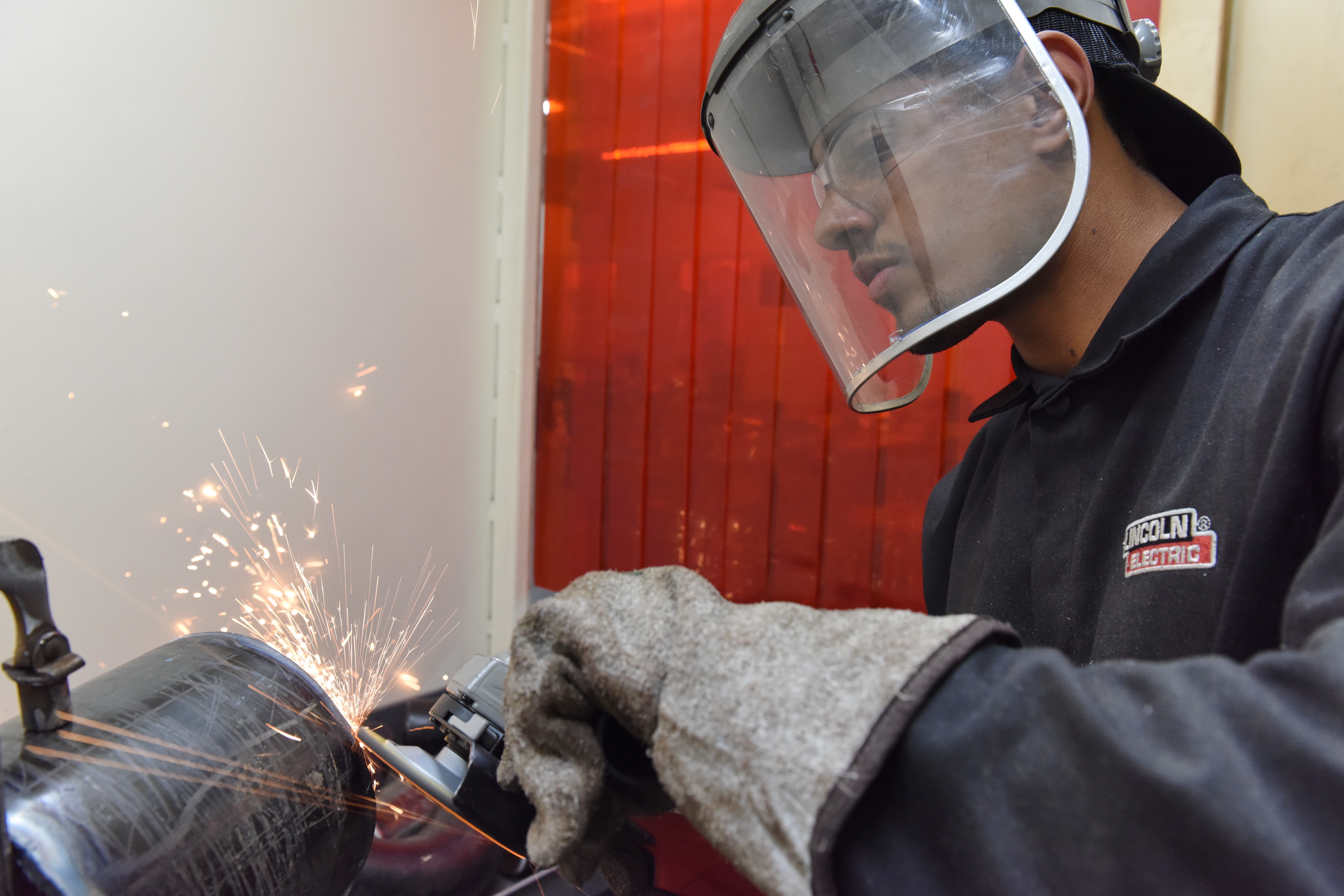 UA VIP Graduate from JBLM Welding continues Apprenticeship in CA