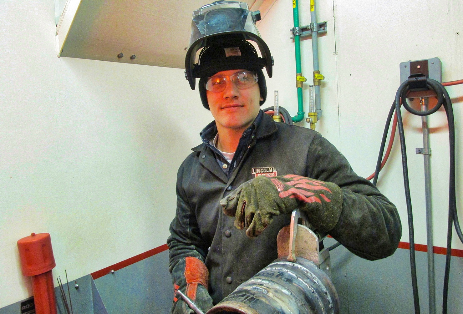 Welding class grads launch careers and ease transition to civilian life